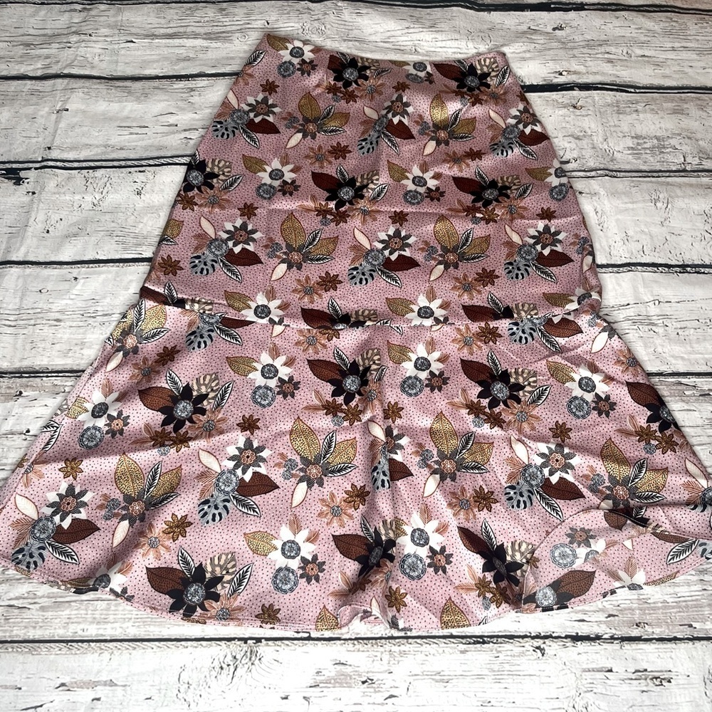 NWT Loft Pink Floral Print Fluted Midi Skirt Size 4